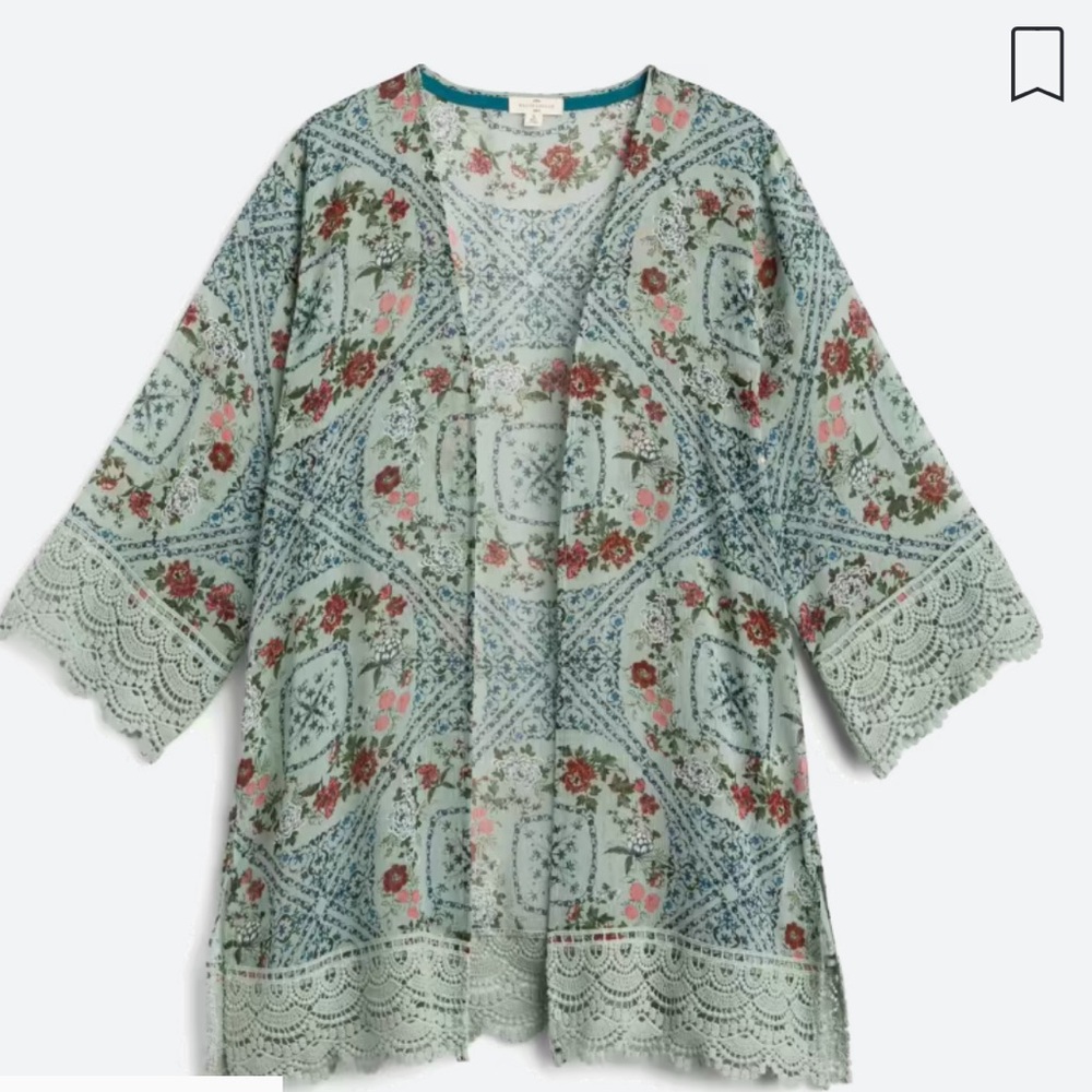 Mason & Belle crocheted open top never worn